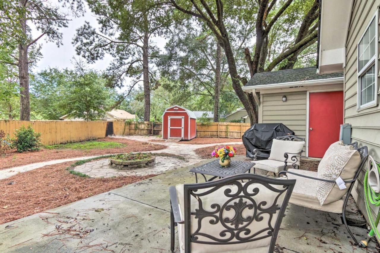 Peaceful Beaufort Home With Front Porch And Grill Екстериор снимка