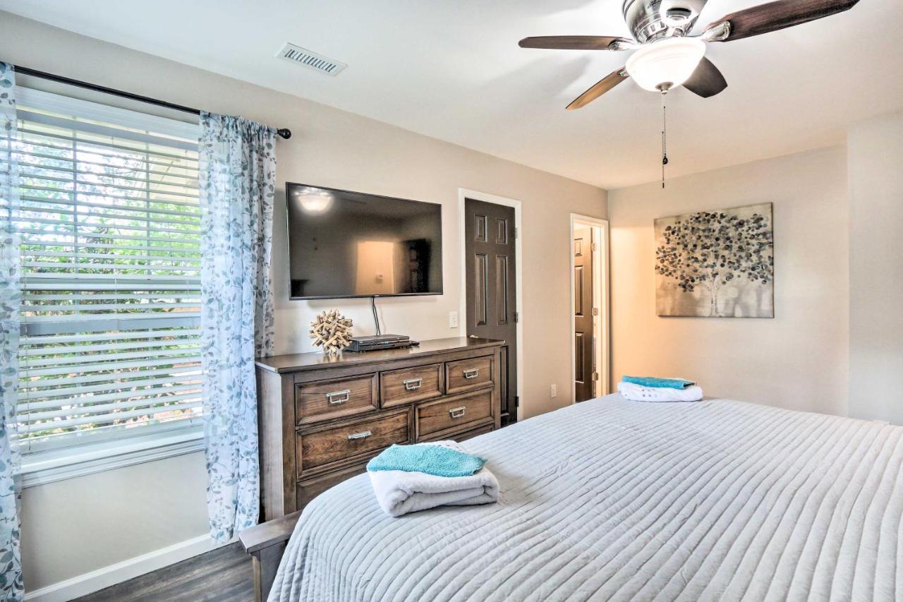 Peaceful Beaufort Home With Front Porch And Grill Екстериор снимка